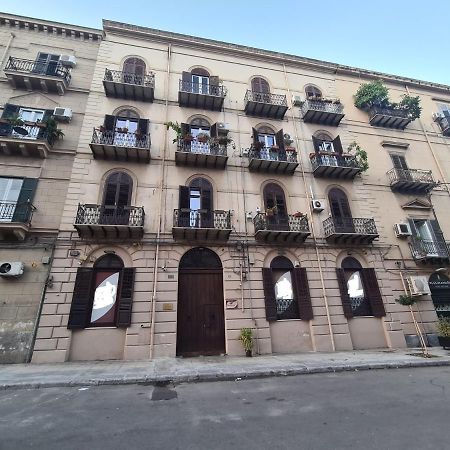 Residenza Amari Suites Palermo Bagian luar foto